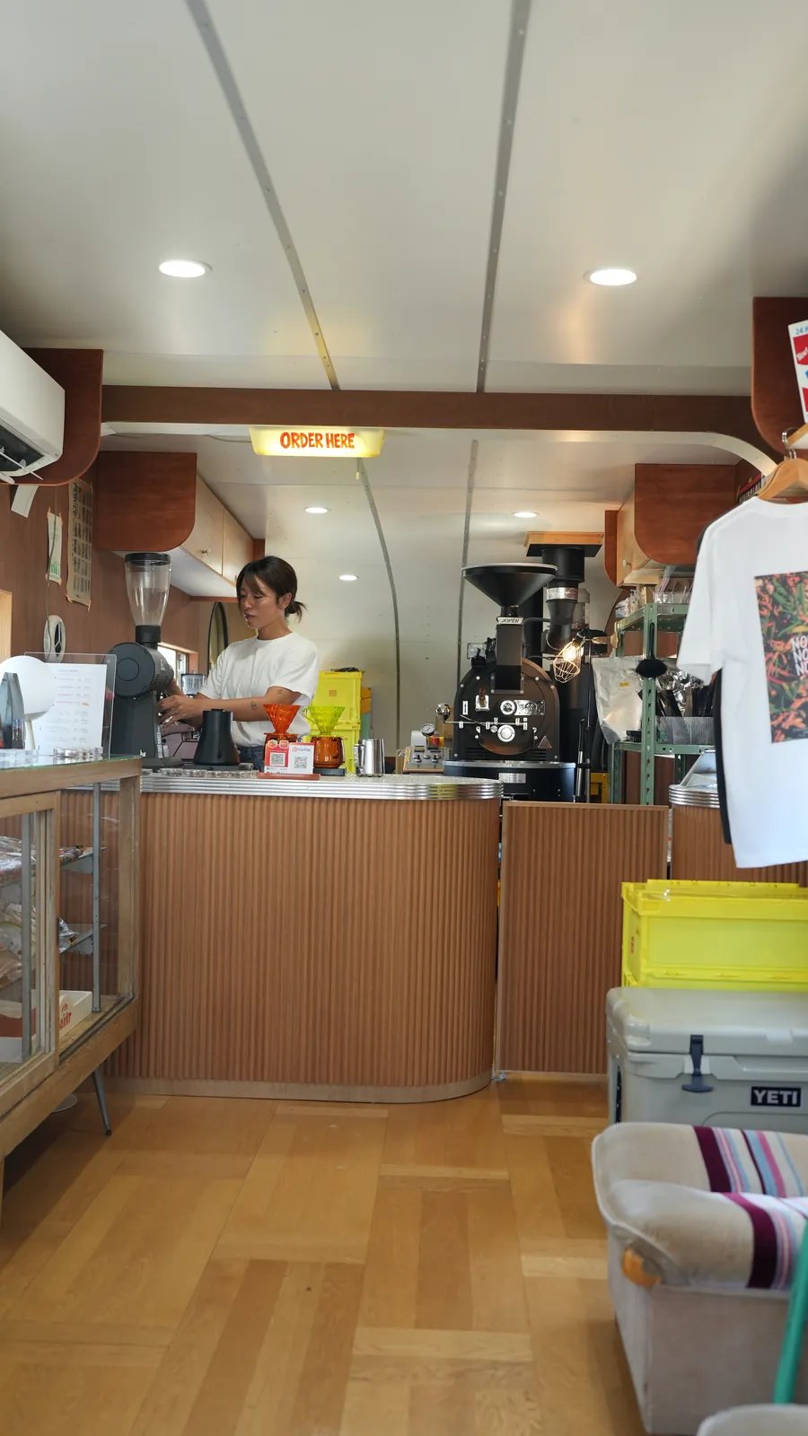 NOMAD COFFEE：店内のカウンター